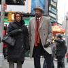 Forest Whitaker et Angela Bassett en attente sur le tournage du film Black Nativity à Times Square, New York City, le 5 février 2013.