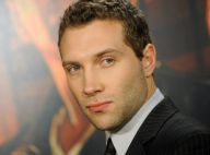Jai Courtney (Die Hard 5) : Admiratif de son père le 'gourou' Bruce Willis