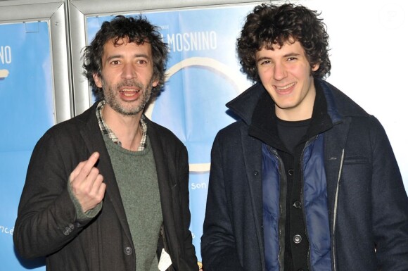 Eric Elmosnino et Vincent Lacoste pendant l'avant-première du film Ouf de Yann Coridian au MK2 Bibliothèque a Paris le 19 février 2013.