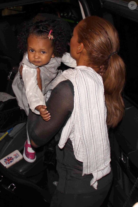 Mel B, ex-membre des Spice Girls, emmène ses filles Phoenix, Angel et Madison dîner au restaurant Mr.Chow à Beverly Hills, le 19 février 2013.