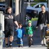 Jack Black et sa femme Tanya emmènent leurs enfants Samuel et Thomas à l'école à Los Angeles, le 20 février 2013.