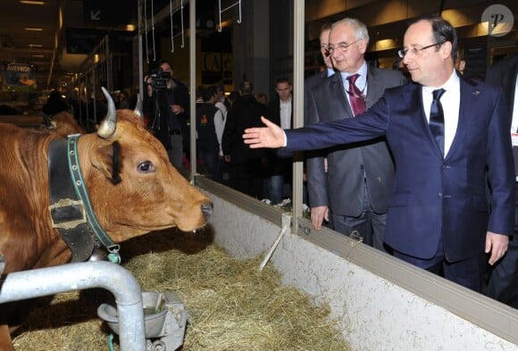 Francois Hollande au 50e Salon International de l'Agriculture à Paris le 23 février 2013.