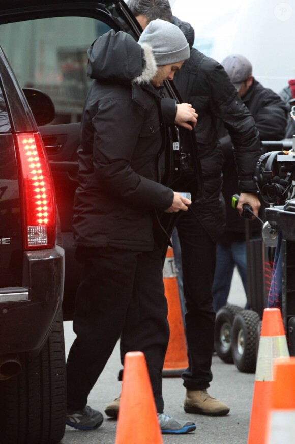 Andrew Garfield arrive sur le tournage de The Amazing-Spider-Man 2 à New York, le 25 février 2013.