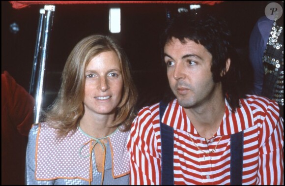 Paul McCartney et Linda à Londres, en 1976. 