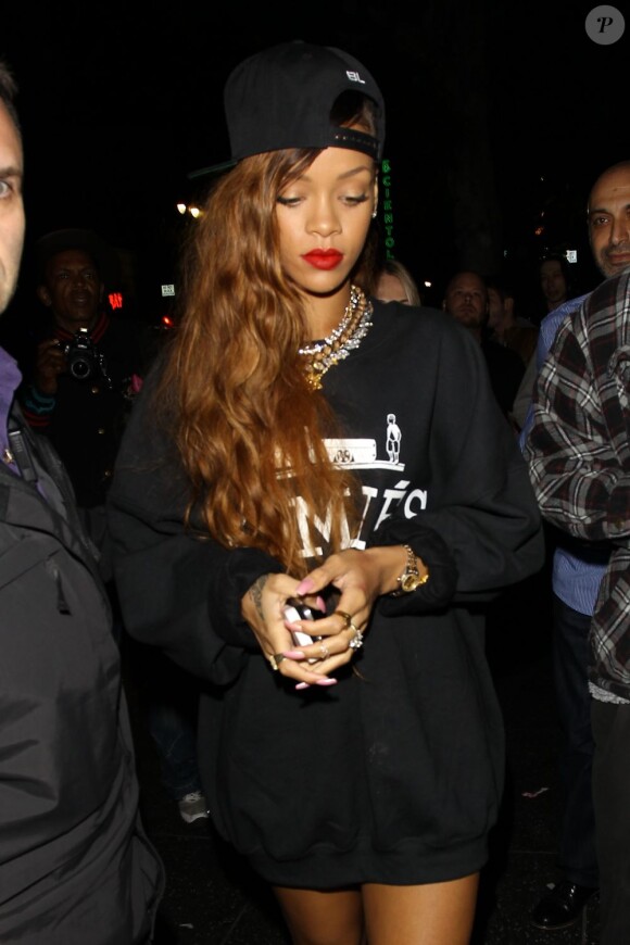 Rihanna arrive au Supperclub pour une soirée animée par Diddy. Los Angeles, le 26 février 2013.
