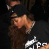 Rihanna quitte le Supperclub et remonte à bord de la Lamborghini de Chris Brown. Los Angeles, le 26 février 2013.