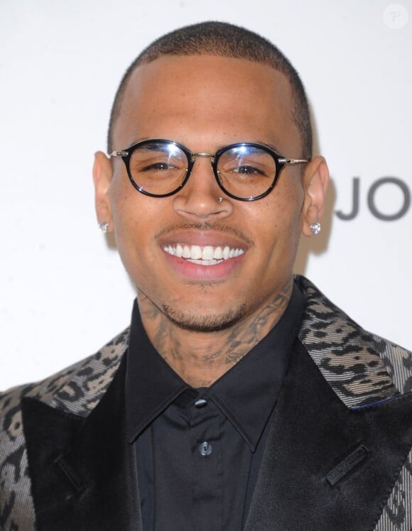 Chris Brown lors de la soirée organisée par la Elton John AIDS Foundation à Los Angeles, le 24 février 2013.
