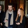Jessica Chastain tendre amoureuse de Gian Luca Passi à la sortie de leur hôtel parisien, pour se diriger vers le défilé Givenchy à la Halle Freyssinet, Paris, le 3 mars 2013.