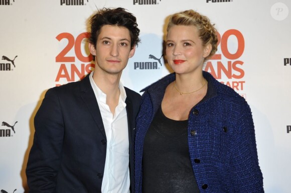Pierre Niney et Virginie Efira à l'avant-première du film 20 ans d'écart au Gaumont Opéra Capucines à Paris, le 6 mars 2013.