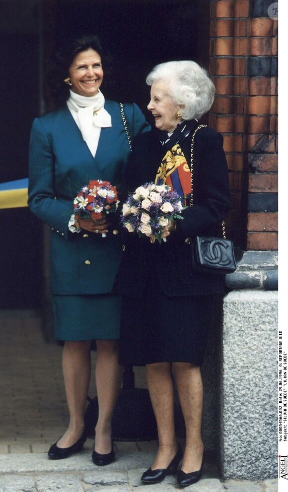 La reine Silvia et la princesse Lilian de Suède à Stockholm, le 23 juin 1996.