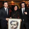 Raphaël Personnaz avec sa mère et son frère, lors de la remise des prix Patrick Dewaere et Romy Schneider à Paris le 11 mars 2013
