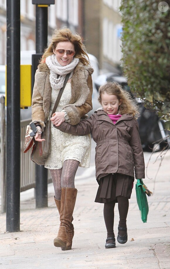 Geri Halliwell et sa fille Bluebell dans les rues du nord de Londres. Le 11 mars 2013.
