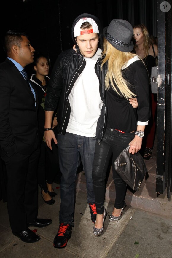 Tara Reid sort de la boîte de nuit Emerson, très alcoolisée, à Los Angeles, le 13 mars 2013.