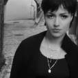 Gabriella Cilmi dans le clip de son nouveau single intitulé Sweeter in History.
