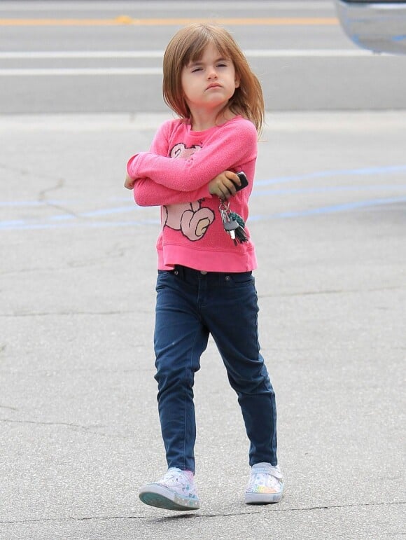 La petite Anja était d'humeur boudeuse lors d'une virée courses chez Whole Foods le 20 mars 2013