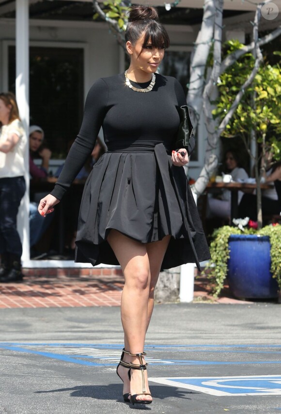 Kim K faisant un peu de shopping à West Hollywood, chez Fred Segal, le vendredi 22 mars 2013.
