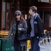 Julianne Moore et son grand fils Caleb à West Village, New York, le 23 mars 2013.