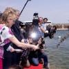 Le prince Philippe de Belgique et la princesse Mathilde visitant une société d'aquaculture à Petchaburi le 22 mars 2013 dans le cadre de leur mission économique en Thaïlande.