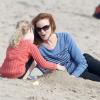 Marcia Cross a fêté le 25 mars 2013 ses 51 ans. La belle actrice a passé sa journée sur la plage avec ses filles Eden et Savannah à Santa Monica.