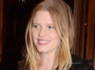 Lara Stone : Enceinte et radieuse fan de théâtre avec Sting