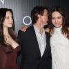 Tom Cruise très complice avec la frenchie Olga Kurylenko au côté d'Andrea Riseborough à l'avant-première du film Oblivion à Rio de Janeiro, le 27 mars 2013.