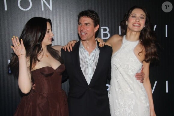 Tom Cruise, Olga Kurylenko et Andrea Riseborough se lâchent à l'avant-première du film Oblivion à Rio de Janeiro, le 27 mars 2013.