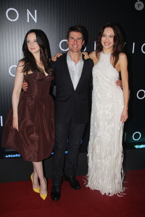 Tom Cruise, Olga Kurylenko et Andrea Riseborough pendant l'avant-première du film Oblivion à Rio de Janeiro, le 27 mars 2013.