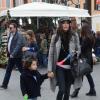 Elisabetta Gregoraci, femme de Flavio Briatore, sa soeur Marzia, et son fils Falco se promènent à Rome, le 27 mars 2013.