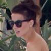 Exclusif - L'actrice Kate Beckinsale, surprise près de la piscine de son hôtel, profite de ses vacances à Cabo San Lucas. Le 29 mars 2013.