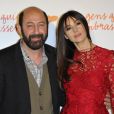 Kad Merad, Monica Bellucci lors de l'avant-première du film Des gens qui s'embrassent à Paris au Gaumont Marignan le 1er avril 2013