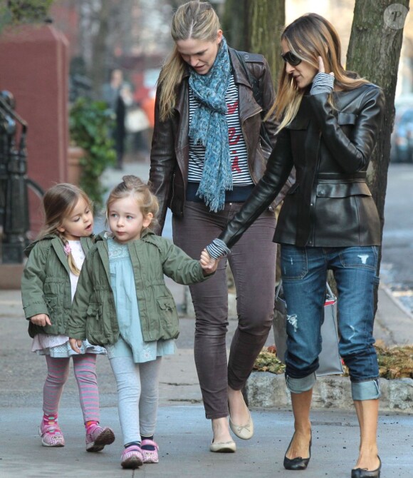 Sarah Jessica Parker a accompagné ses filles Marion et Tabitha à l'école à New York, le 1er avril 2013.