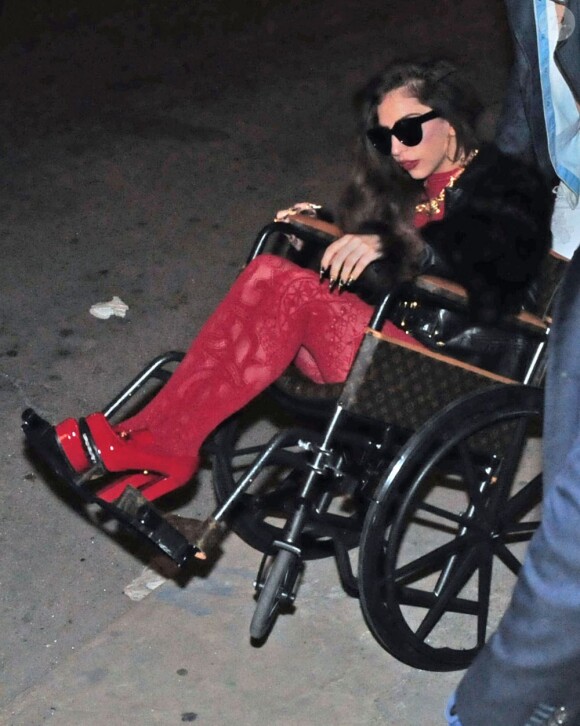 Exclusif - Lady Gaga et son compagnon Taylor Kinney ont passé la nuit à faire la fête à Chicago, le 29 mars 2013.