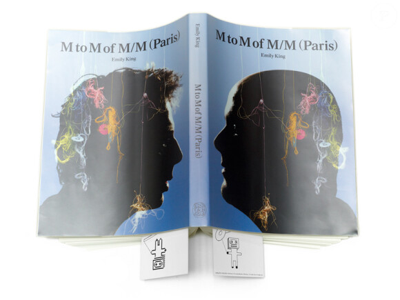 "M/M (Paris) de M à M", publié aux Éditions de la MartinièreMathias Augustyniak (à gauche) et Michaël Amzalag (à droite) photographiés par Inez & Vinoodh