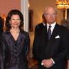 Le roi Carl XVI Gustaf de Suède et la reine Silvia chez le gouverneur du comté de Skane, à Malmö, en visite le 5 avril 2013, dans le cadre de la tournée du jubilé de diamant du souverain, monté sur le trône le 15 septembre 1973.