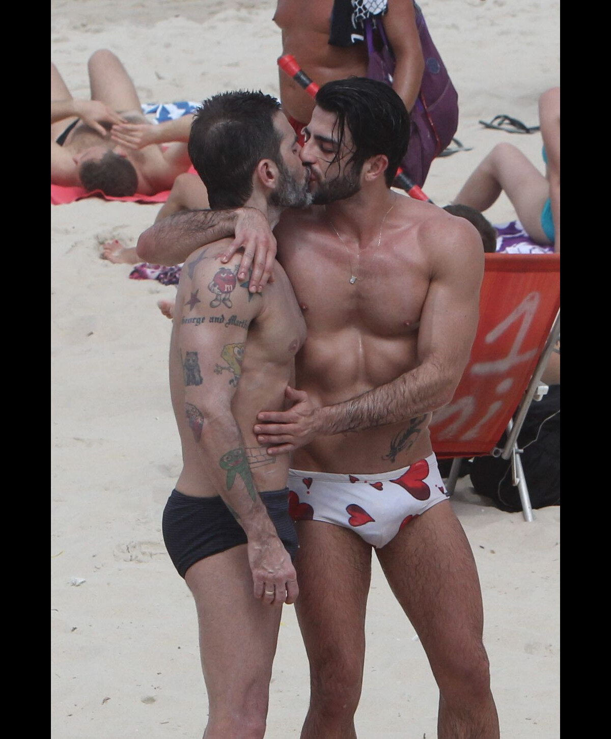 Marc Jacobs & Harry Louis: Beach Kisses in Rio!: Photo 2847154