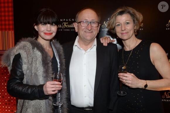 Delphine Chanéac, Dominique Pierre et Véronique Blin à la soirée Nicolas Feuillatte, célèbre maison de champagne, aux Salons France Amériques à Paris, mercredi 10 avril 2013.