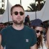 Kristen Stewart et Robert Pattinson main dans la main à Coachella 2013.
