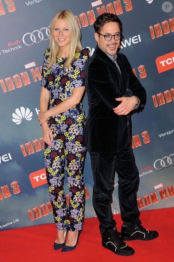 Gwyneth Paltrow et Robert Downey Jr lors de l'avant-première de "Iron Man 3" à Paris au Grand Rex le 14 avril 2013