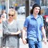 Sienna Miller et son petit ami Tom Sturridge dans les rues de New York, le 15 avril 2013.