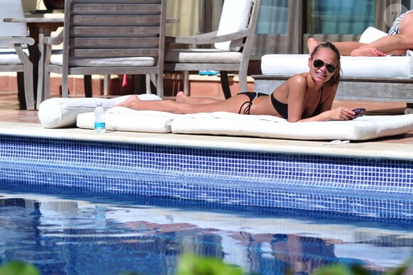 Kristin Chenoweth en vacances au St. Regis Punta Mita Resort dans la ville de Punta Mita au Mexique. Le 13 avril 2013.