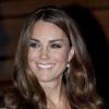Kate Middleton en mode nuit, appuie son oeil charbonneux pour un effet glamour à souhait.