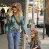 Sarah Jessica Parker dépose ses filles Marion et Tabitha, hilare, à l'école à New York, le 19 avril 2013.