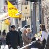 Pink, son mari Carey Hart et leur fille Willow se promenant à Amsterdam le samedi 20 avril.