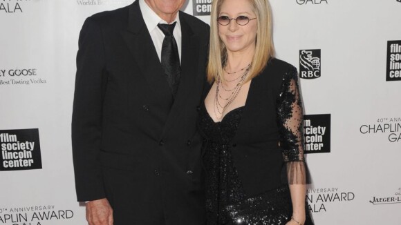 Barbra Streisand, amoureuse et honorée, éclipse les couples hollywoodiens