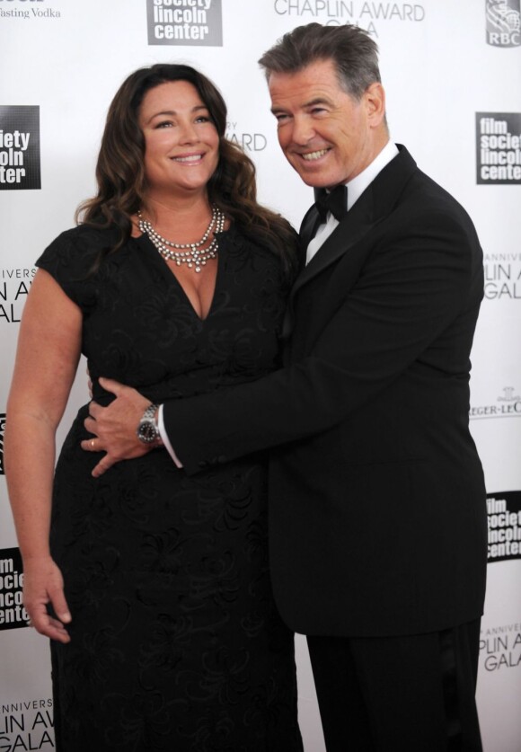 Pierce Brosnan et Keely Shaye Smith lors du gala Chaplin Awards à New York le 22 avril 2013
