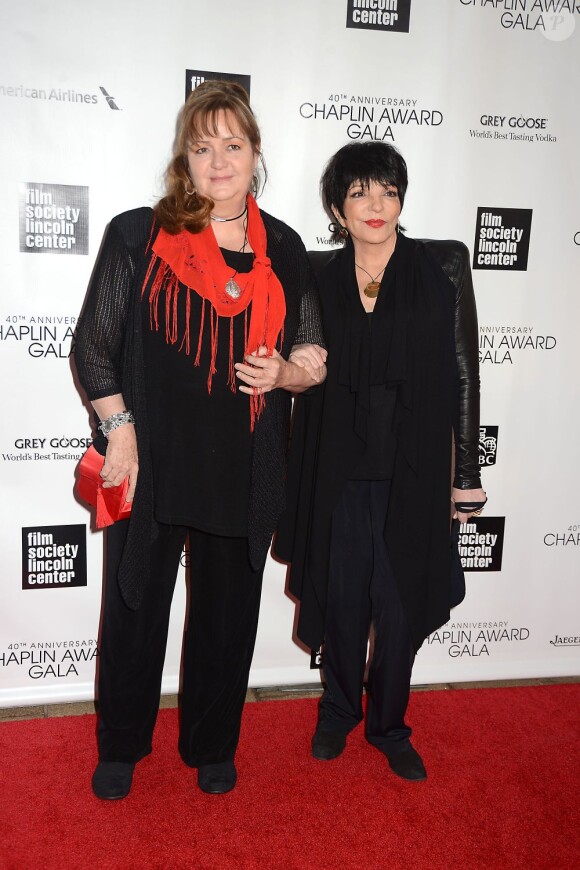 Tina Minnelli et sa soeur Liza Minnelli lors du gala Chaplin Awards à New York le 22 avril 2013