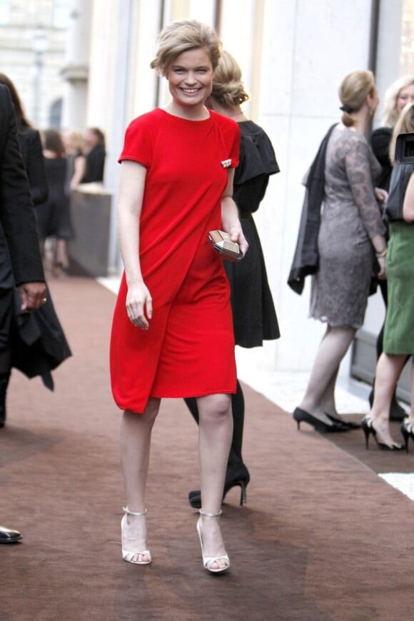 Sarah Biasini lors de l'ouverture de la boutique "Louis Vuitton Maison" à Munich en Allemagne, le 23 avril 2013
