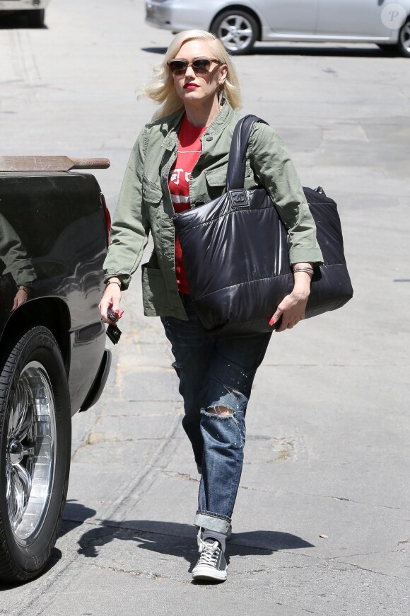 Gwen Stefani surprise dans le quartier de Silver Lake à Los Angeles. Le 23 avril 2013.
