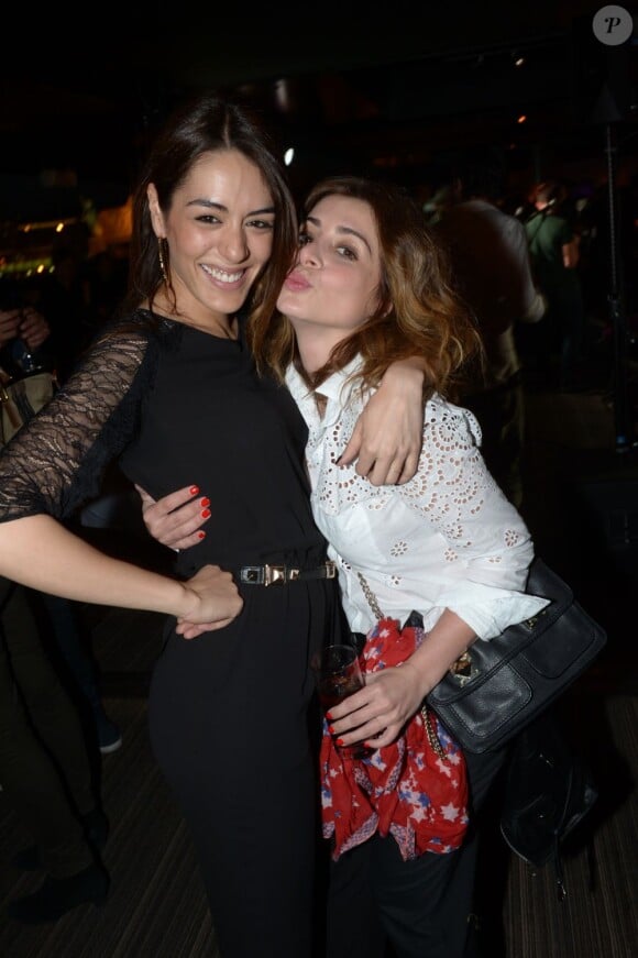 Sofia Essaïdi et Julie Zenatti lors de la dernière soirée Chabada au restaurant La Plage à Paris le jeudi 25 avril 2013