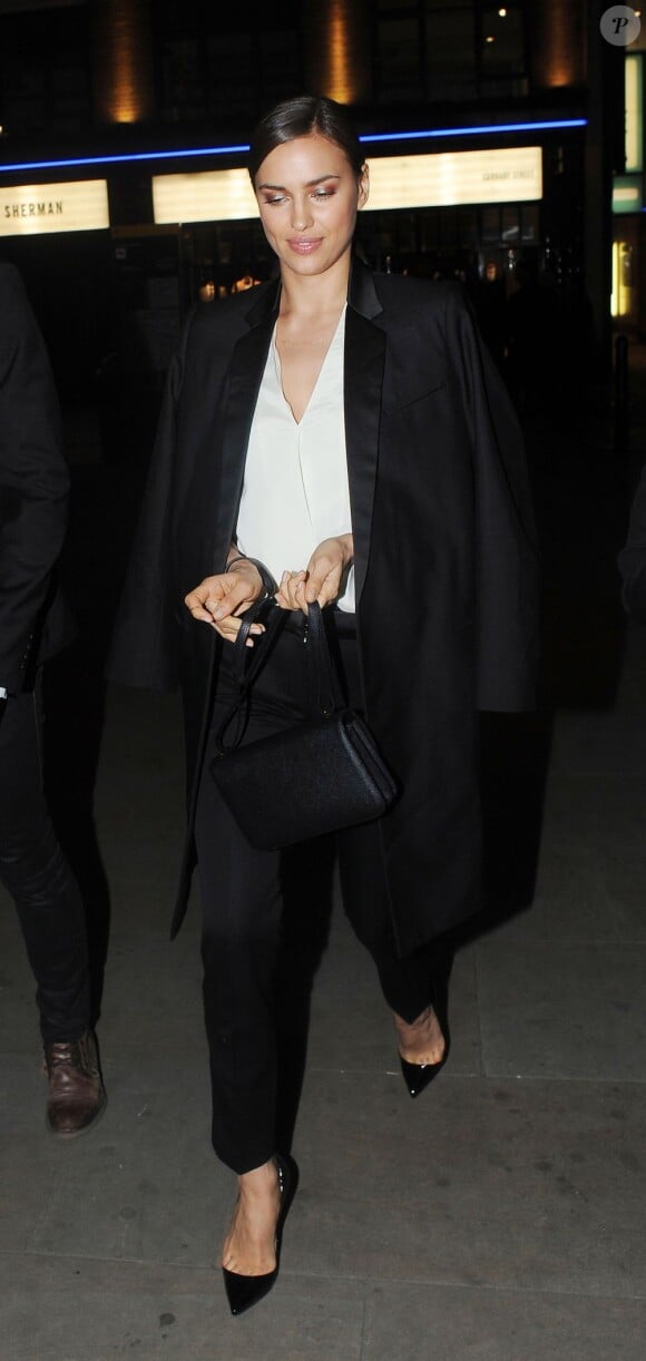 Irina Shayk à son arrivée à la soirée d'inauguration de la boutique Eleven Paris à Westminster près de Londres, le 25 avril 2013.